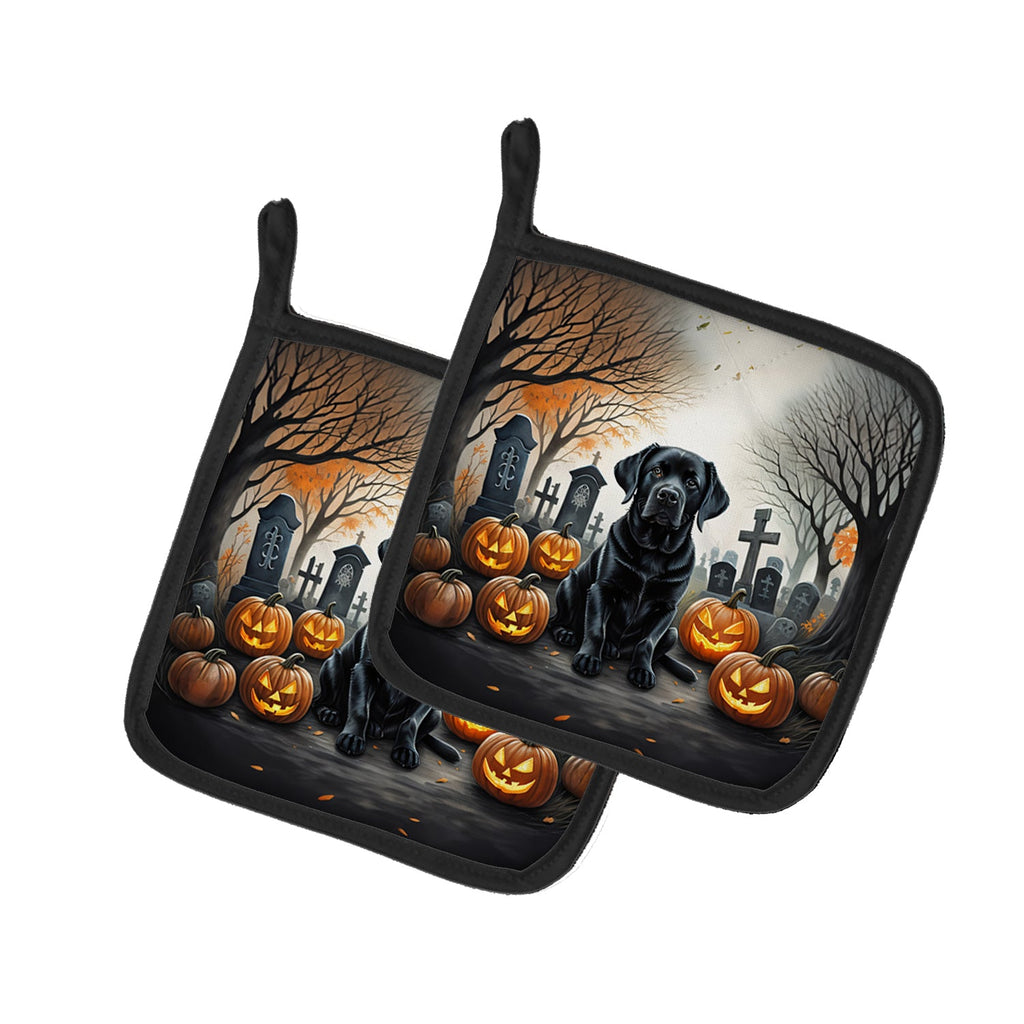 Black Labrador Retriever Spooky Halloween Pot Holder Set of 2 Heat Resistant Quilted Hot Pads 7.5 x 7.5 Inch, Insulated Kitchen Trivets for Cooking & Baking