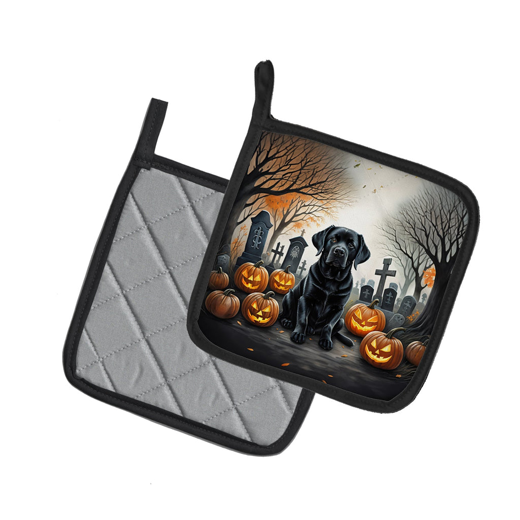Black Labrador Retriever Spooky Halloween Pot Holder Set of 2 Heat Resistant Quilted Hot Pads 7.5 x 7.5 Inch, Insulated Kitchen Trivets for Cooking & Baking