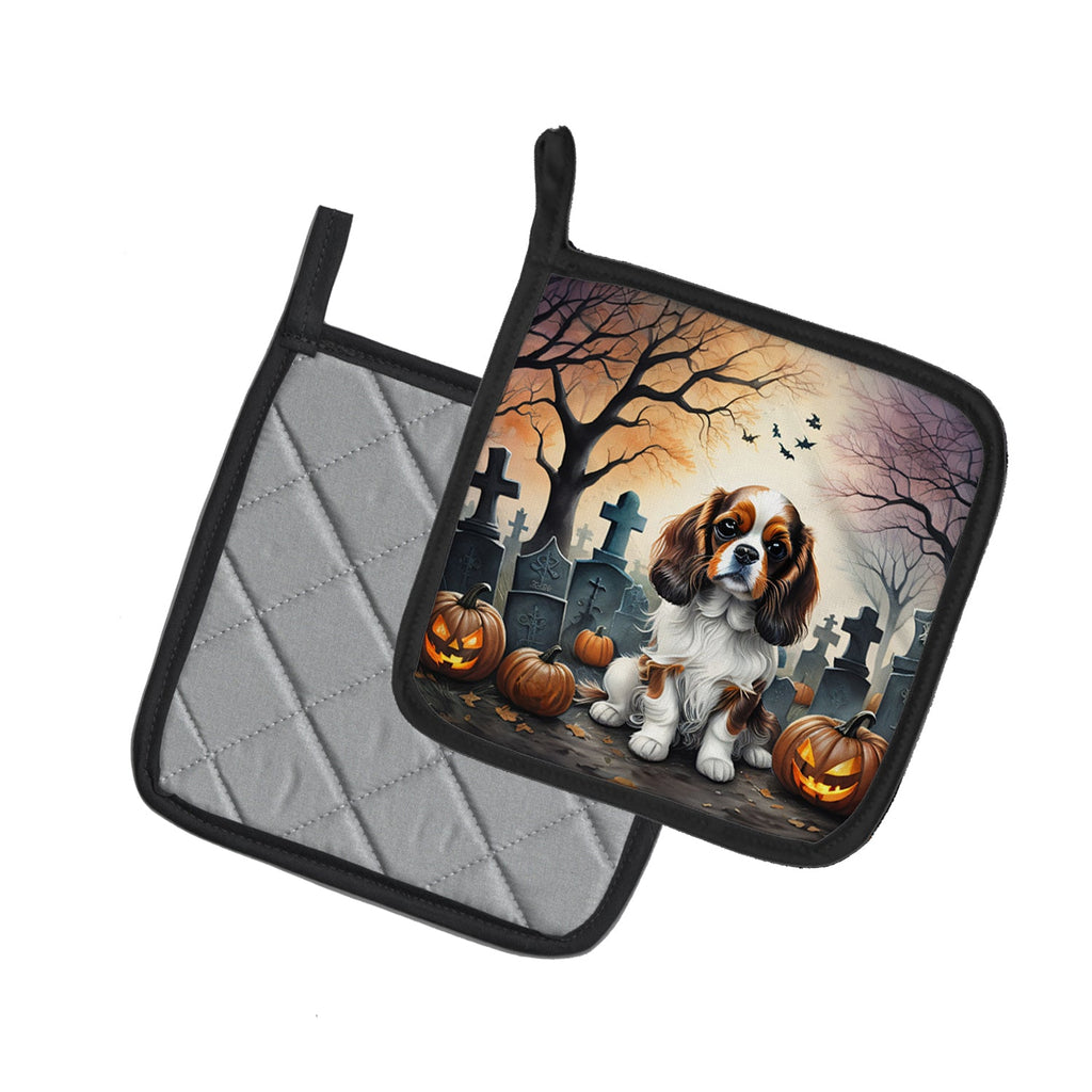 Cavalier Spaniel Spooky Halloween Pot Holder Set of 2 Heat Resistant Quilted Hot Pads 7.5 x 7.5 Inch, Insulated Kitchen Trivets for Cooking & Baking
