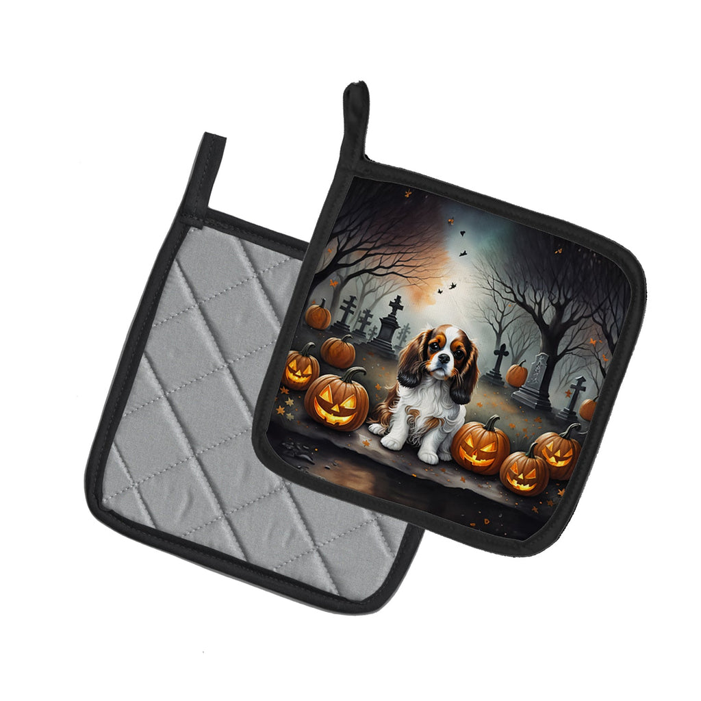 Cavalier Spaniel Spooky Halloween Pot Holder Set of 2 Heat Resistant Quilted Hot Pads 7.5 x 7.5 Inch, Insulated Kitchen Trivets for Cooking & Baking