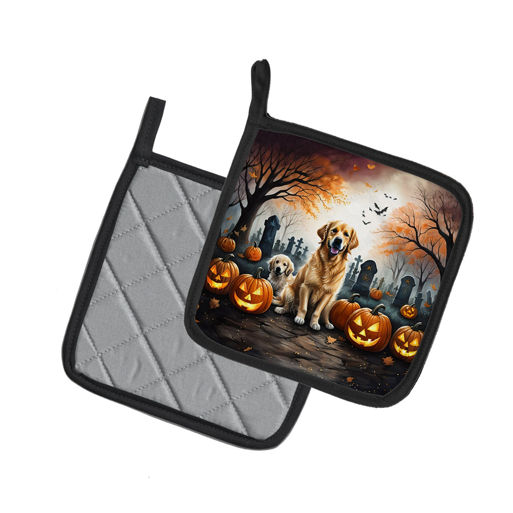 Golden Retriever Spooky Halloween Pot Holder Set of 2 Heat Resistant Quilted Hot Pads 7.5 x 7.5 Inch, Insulated Kitchen Trivets for Cooking & Baking
