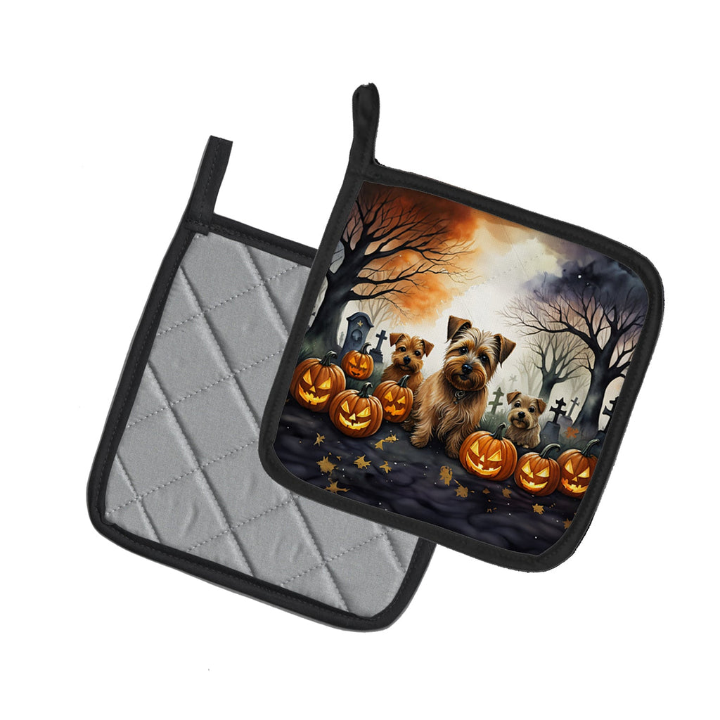 Norfolk Terrier Spooky Halloween Pot Holder Set of 2 Heat Resistant Quilted Hot Pads 7.5 x 7.5 Inch, Insulated Kitchen Trivets for Cooking & Baking