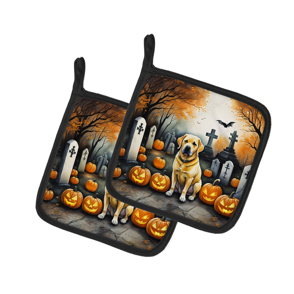 Yellow Labrador Retriever Spooky Halloween Pot Holder Set of 2 Heat Resistant Quilted Hot Pads 7.5 x 7.5 Inch, Insulated Kitchen Trivets for Cooking & Baking