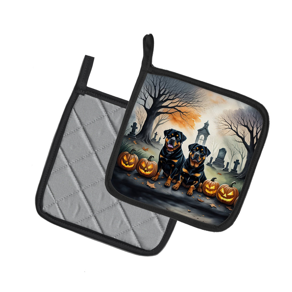 Rottweiler Spooky Halloween Pot Holder Set of 2 Heat Resistant Quilted Hot Pads 7.5 x 7.5 Inch, Insulated Kitchen Trivets for Cooking & Baking