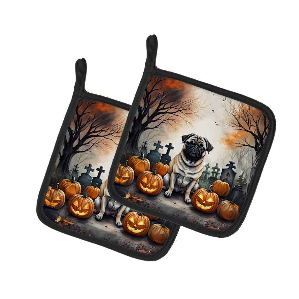 Fawn Pug Spooky Halloween Pot Holder Set of 2 Heat Resistant Quilted Hot Pads 7.5 x 7.5 Inch, Insulated Kitchen Trivets for Cooking & Baking