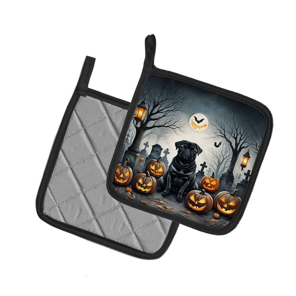 Black Pug Spooky Halloween Pot Holder Set of 2 Heat Resistant Quilted Hot Pads 7.5 x 7.5 Inch, Insulated Kitchen Trivets for Cooking & Baking