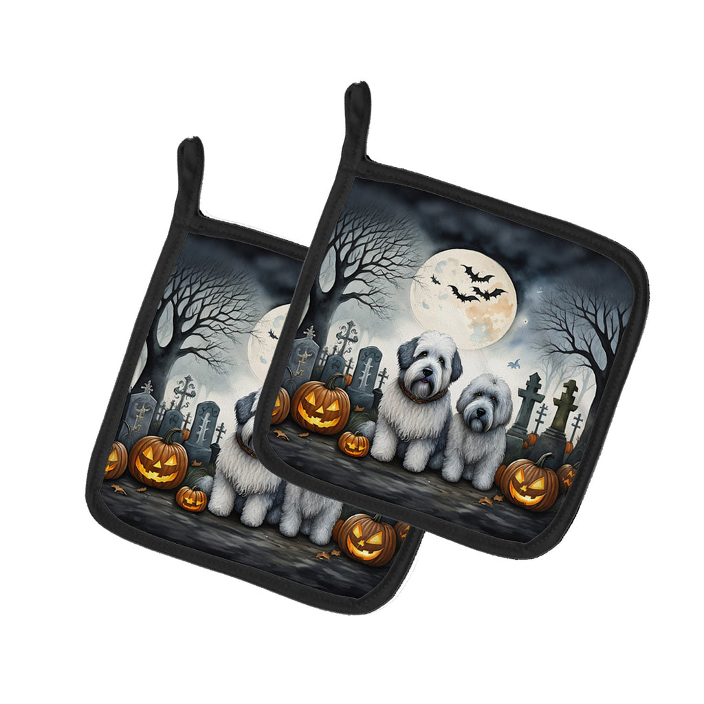 Old English Sheepdog Spooky Halloween Pot Holder Set of 2 Heat Resistant Quilted Hot Pads 7.5 x 7.5 Inch, Insulated Kitchen Trivets for Cooking & Baking