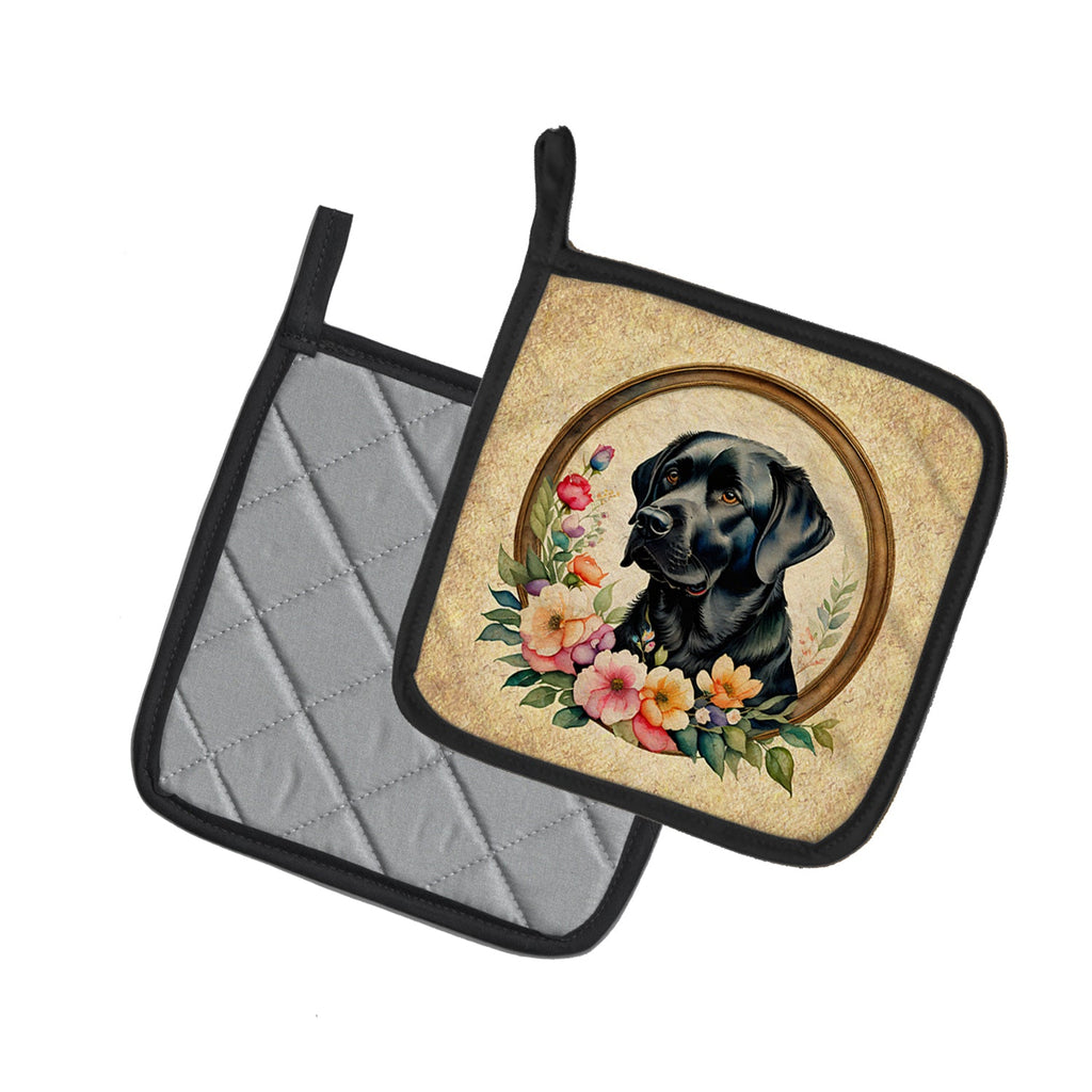 Black Labrador Retriever and Flowers Pot Holder Set of 2 Heat Resistant Quilted Hot Pads 7.5 x 7.5 Inch, Insulated Kitchen Trivets for Cooking & Baking