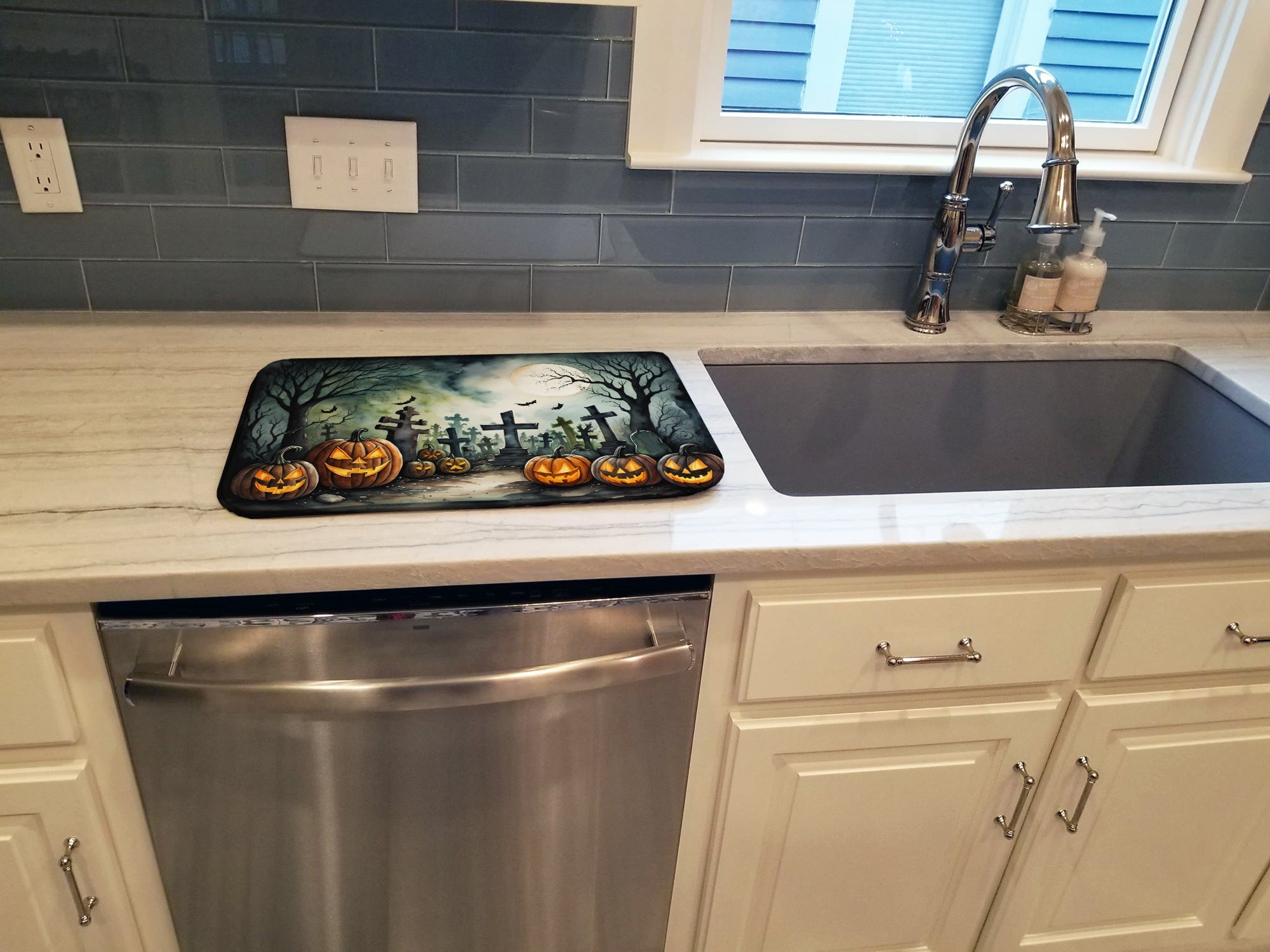 Graveyard Spooky Halloween Dish Drying Mat Absorbent Dish Drying Mat Pad for Kitchen Counter Dish Drainer Mat for Countertop, 14 x 21", Multicolor
