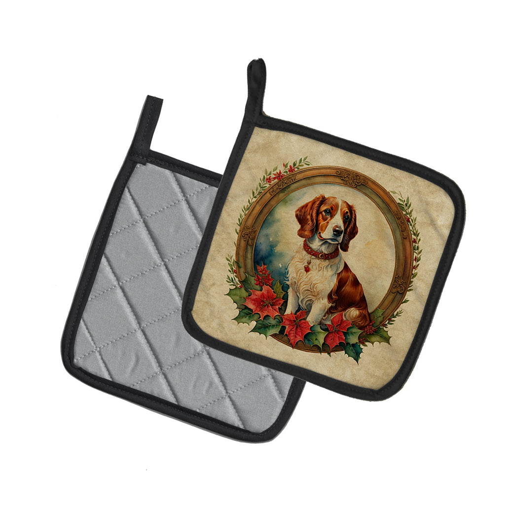 Brittany Spaniel Christmas Flowers Pot Holder Set of 2 Heat Resistant Quilted Hot Pads 7.5 x 7.5 Inch, Insulated Kitchen Trivets for Cooking & Baking