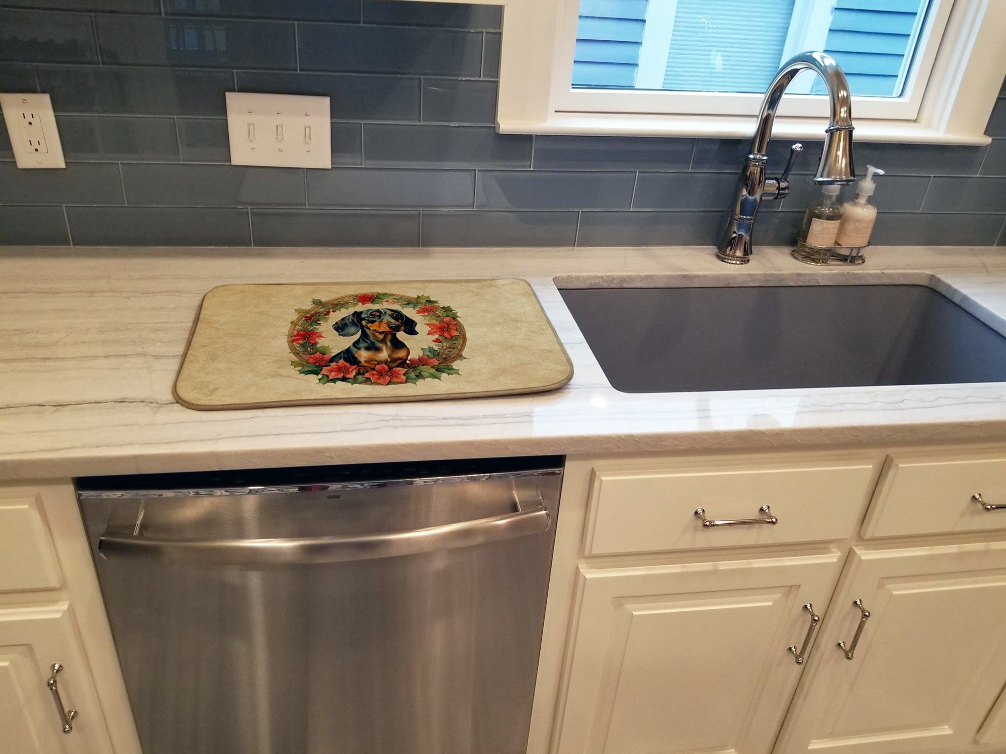 Dachshund Christmas Flowers Dish Drying Mat Absorbent Dish Drying Mat Pad for Kitchen Counter Dish Drainer Mat for Countertop, 14 x 21", Multicolor