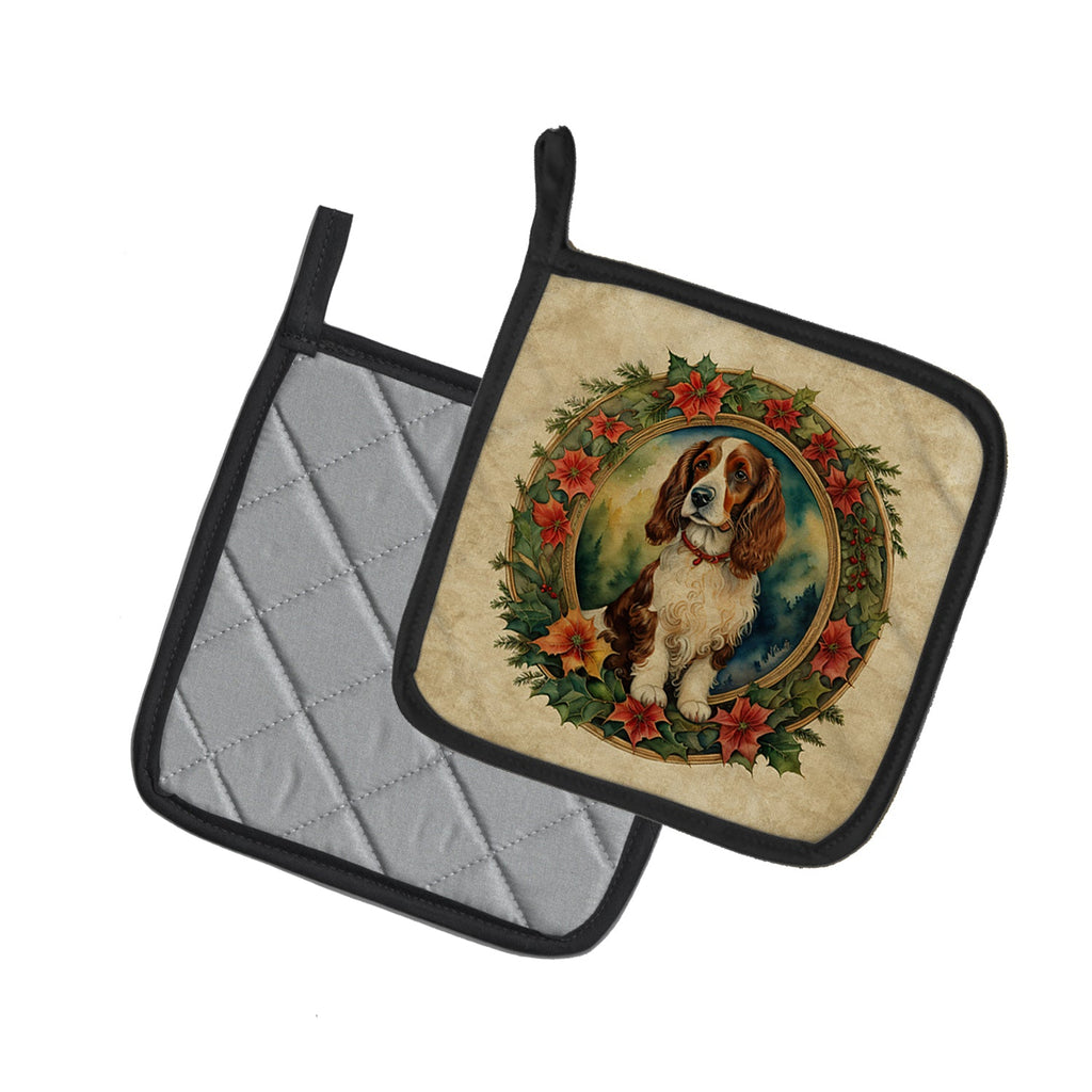 Welsh Springer Spaniel Christmas Flowers Pot Holder Set of 2 Heat Resistant Quilted Hot Pads 7.5 x 7.5 Inch, Insulated Kitchen Trivets for Cooking & Baking