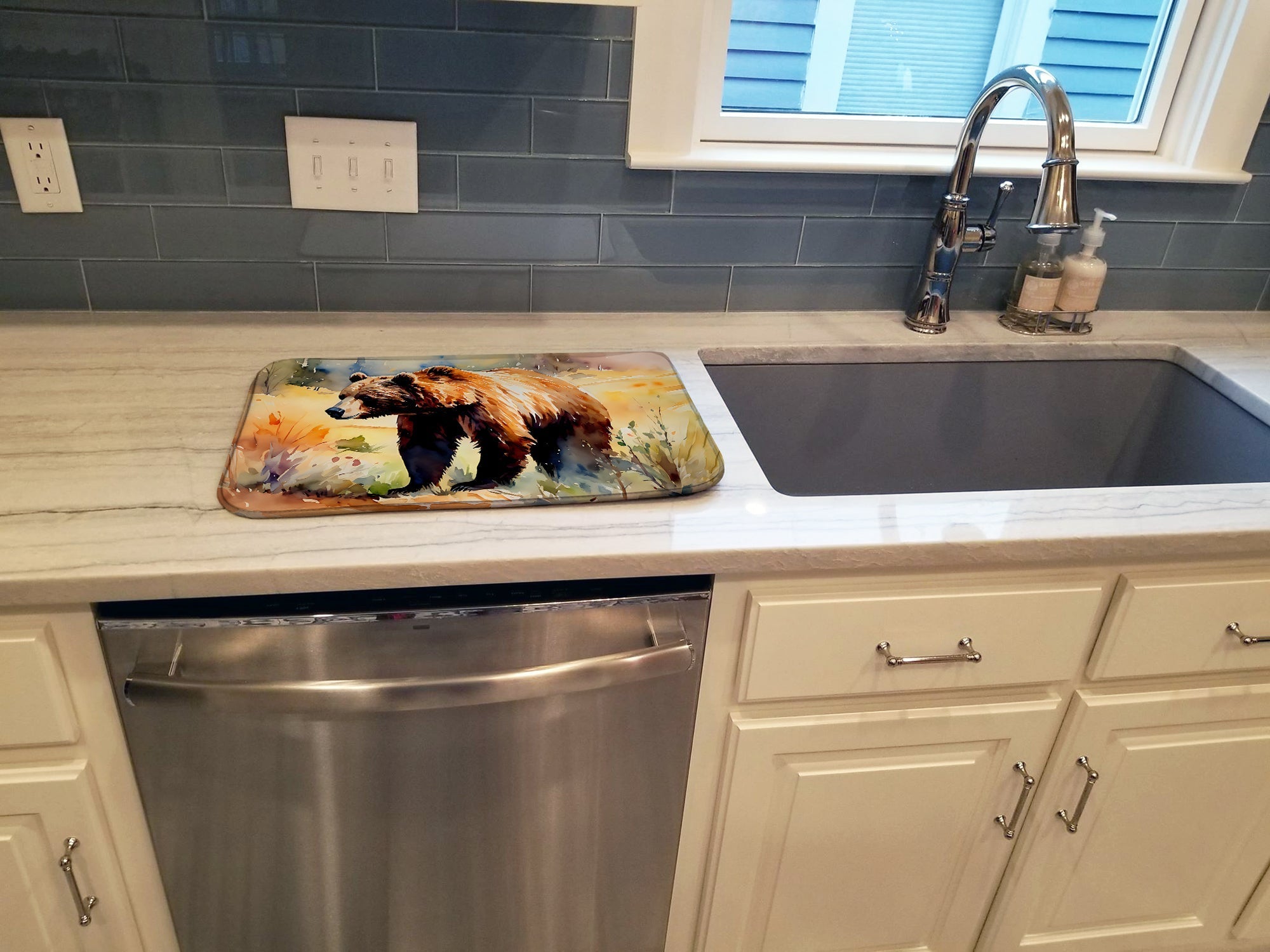 Grizzly Bear Dish Drying Mat Absorbent Dish Drying Mat Pad for Kitchen Counter Dish Drainer Mat for Countertop, 14 x 21", Multicolor
