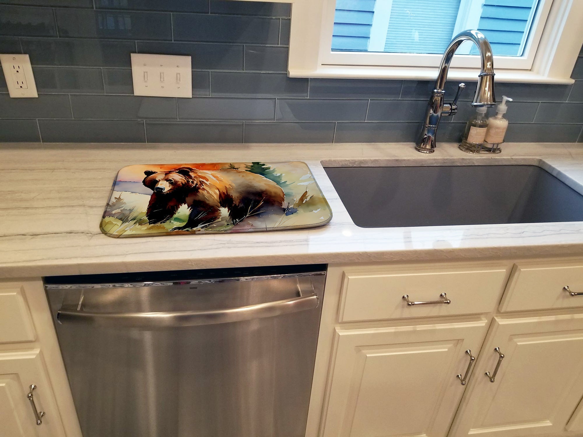 Grizzly Bear Dish Drying Mat Absorbent Dish Drying Mat Pad for Kitchen Counter Dish Drainer Mat for Countertop, 14 x 21", Multicolor