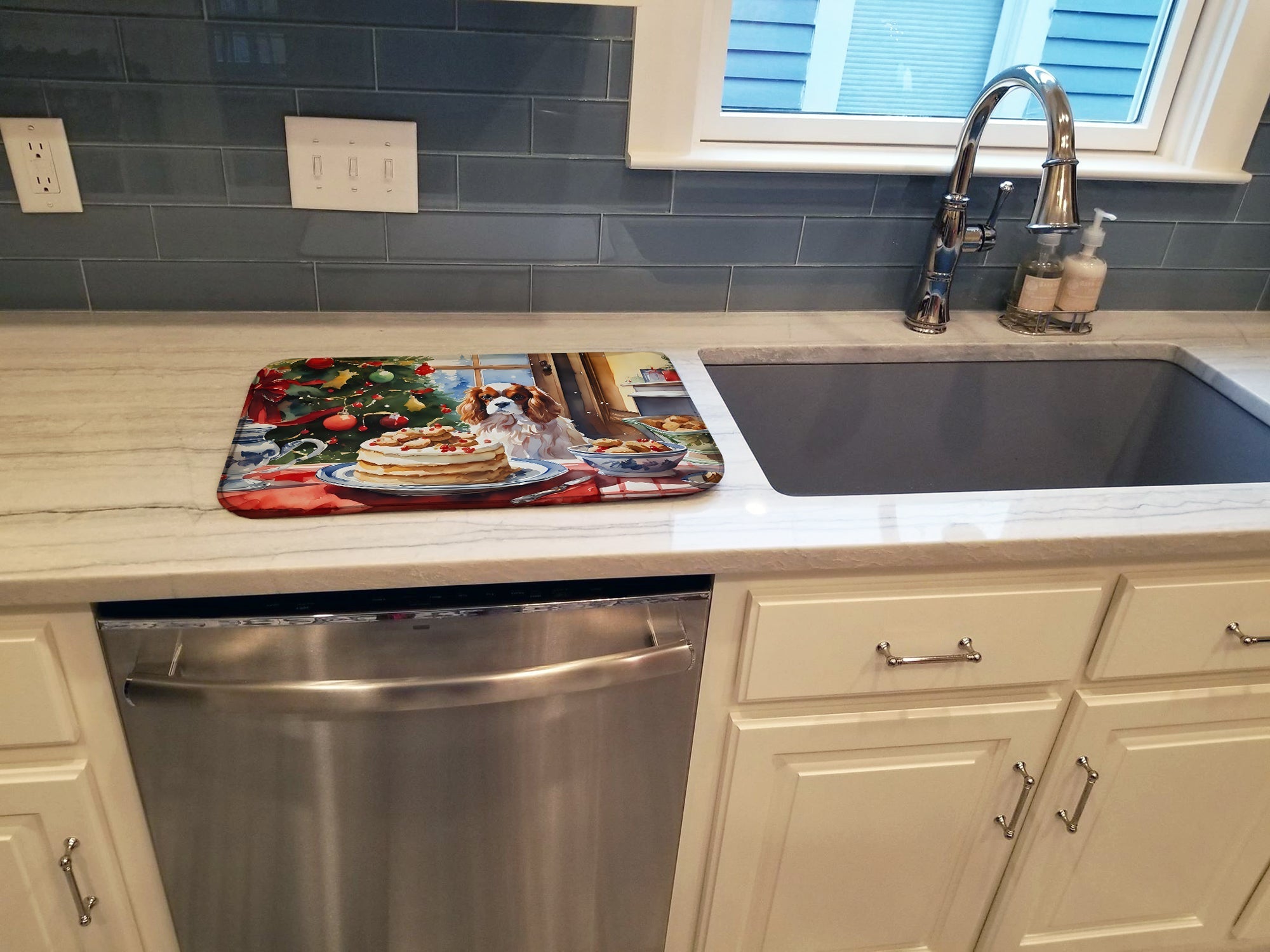 Cavalier Spaniel Christmas Cookies Dish Drying Mat Absorbent Dish Drying Mat Pad for Kitchen Counter Dish Drainer Mat for Countertop, 14 x 21", Multicolor
