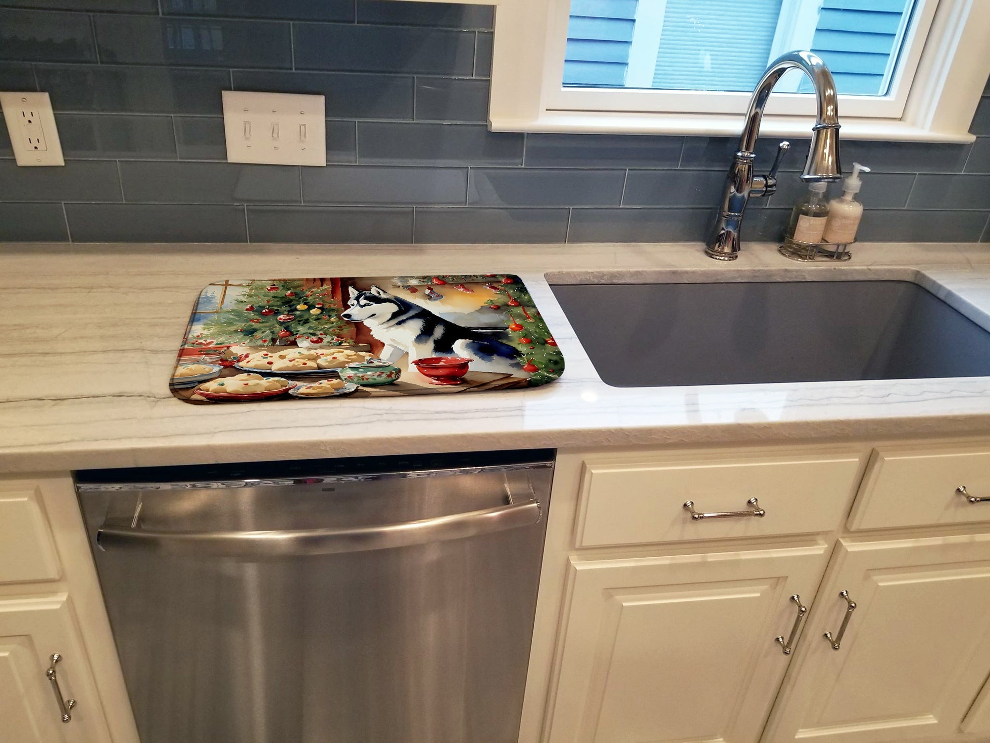 Siberian Husky Christmas Cookies Dish Drying Mat Absorbent Dish Drying Mat Pad for Kitchen Counter Dish Drainer Mat for Countertop, 14 x 21", Multicolor