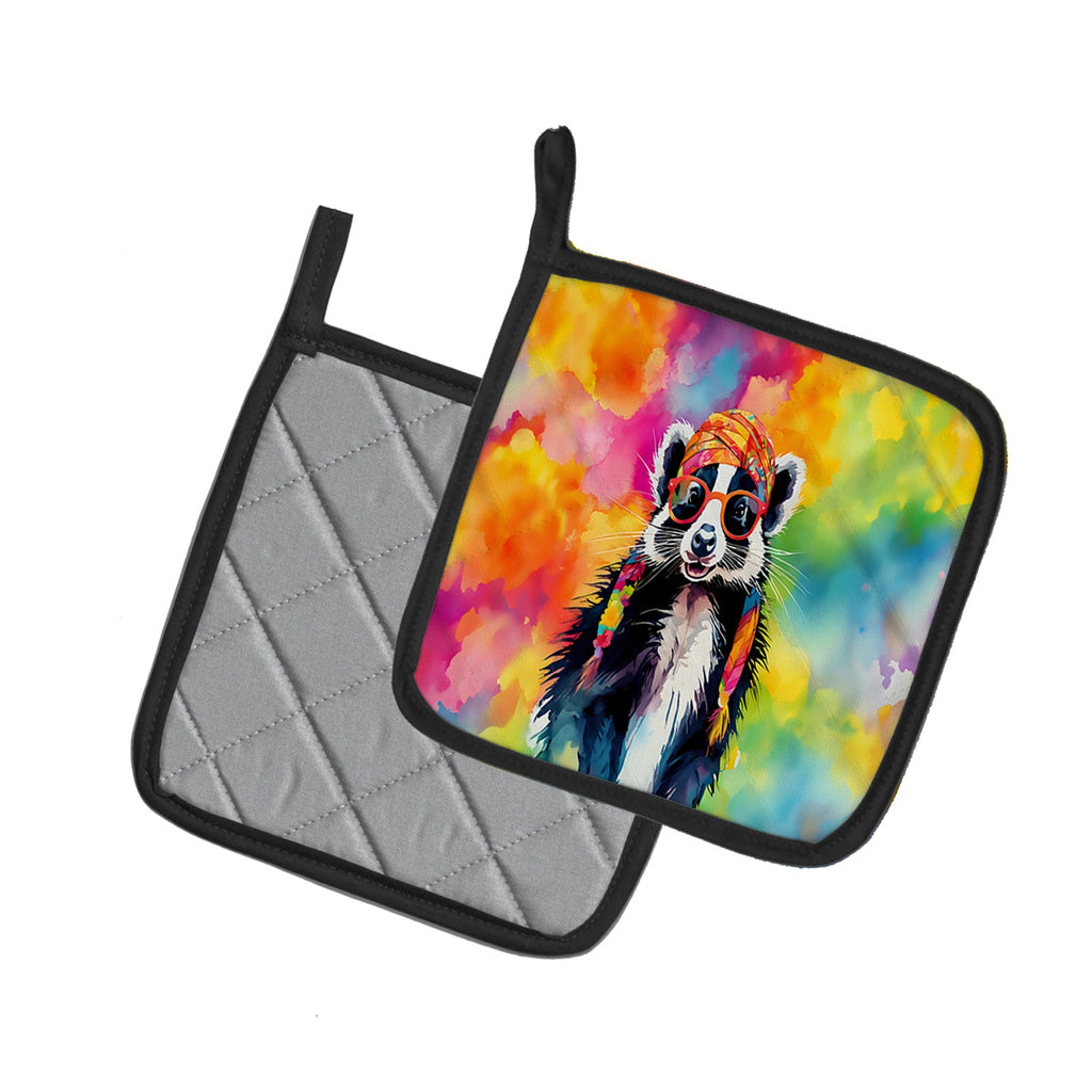 Hippie Animal Skunk Pot Holder Set of 2 Heat Resistant Quilted Hot Pads 7.5 x 7.5 Inch, Insulated Kitchen Trivets for Cooking & Baking