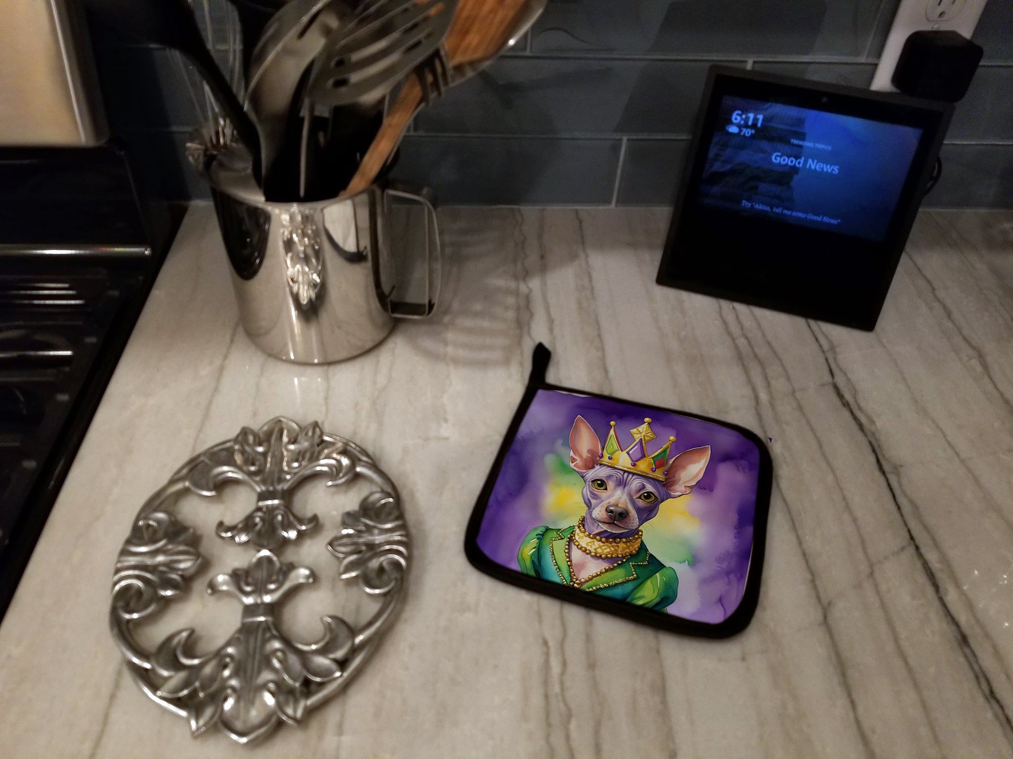 American Hairless Terrier King of Mardi Gras Pot Holder Set of 2 Heat Resistant Quilted Hot Pads 7.5 x 7.5 Inch, Insulated Kitchen Trivets for Cooking & Baking