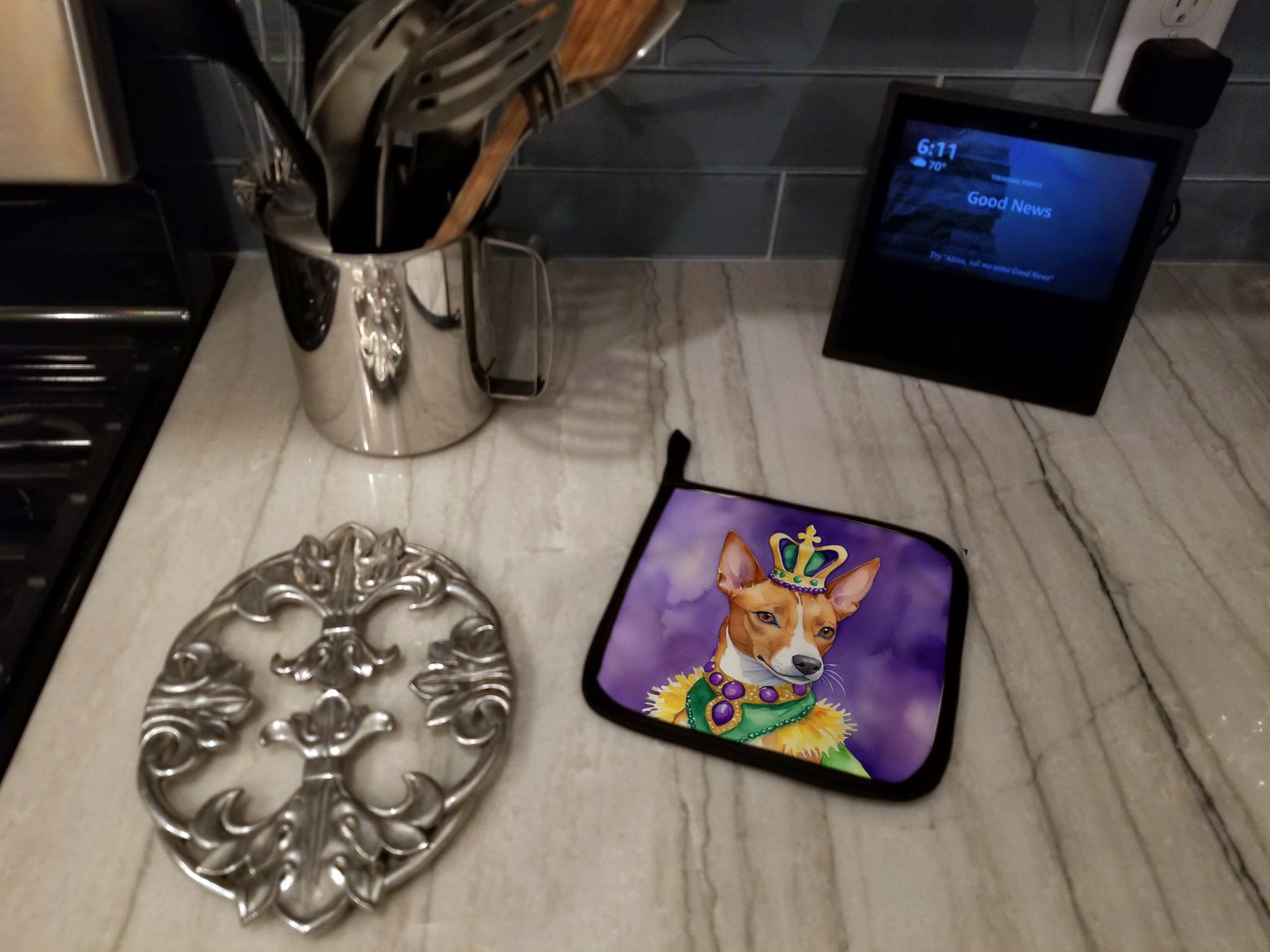 Basenji King of Mardi Gras Pot Holder Set of 2 Heat Resistant Quilted Hot Pads 7.5 x 7.5 Inch, Insulated Kitchen Trivets for Cooking & Baking