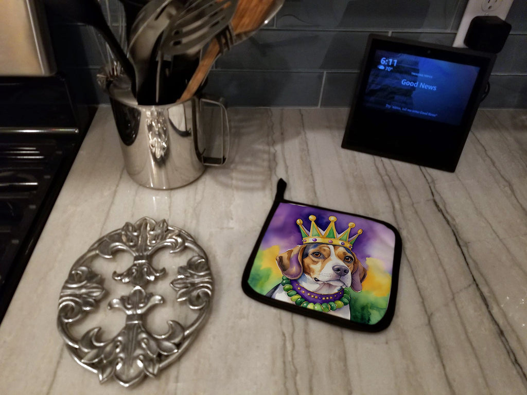 Beagle King of Mardi Gras Pot Holder Set of 2 Heat Resistant Quilted Hot Pads 7.5 x 7.5 Inch, Insulated Kitchen Trivets for Cooking & Baking
