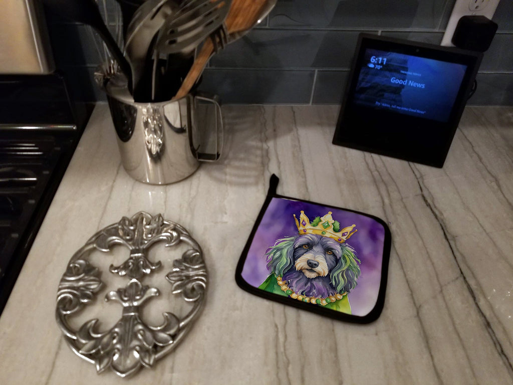 Bergamasco Sheepdog King of Mardi Gras Pot Holder Set of 2 Heat Resistant Quilted Hot Pads 7.5 x 7.5 Inch, Insulated Kitchen Trivets for Cooking & Baking