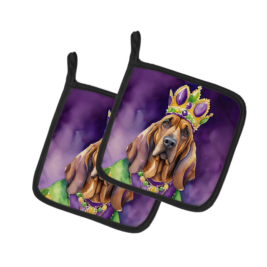 Bloodhound King of Mardi Gras Pot Holder Set of 2 Heat Resistant Quilted Hot Pads 7.5 x 7.5 Inch, Insulated Kitchen Trivets for Cooking & Baking