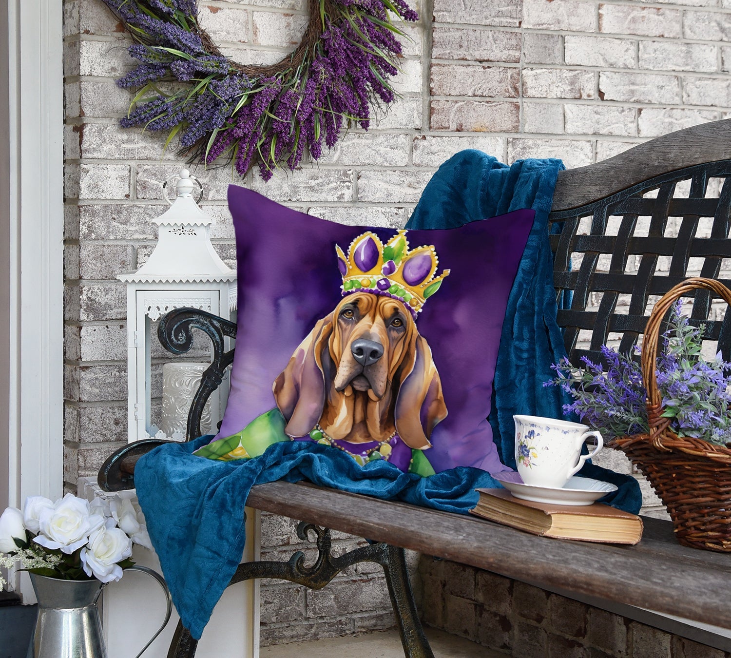 Bloodhound King of Mardi Gras Decorative Throw Pillow 18x18 Indoor Outdoor Accent Cushion, Fabric Cover with Insert for Sofa, Bed, Porch & Living Room