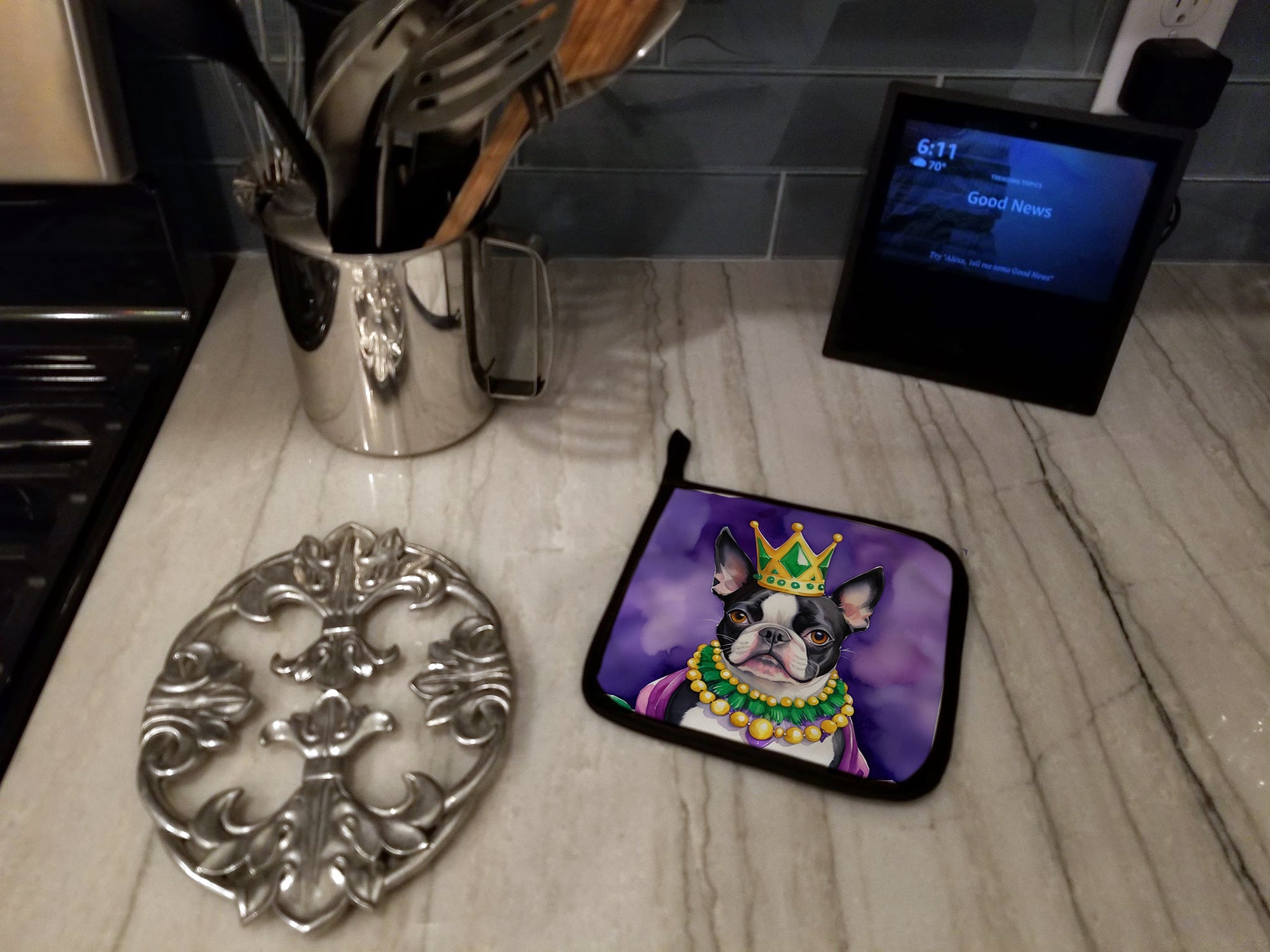 Boston Terrier King of Mardi Gras Pot Holder Set of 2 Heat Resistant Quilted Hot Pads 7.5 x 7.5 Inch, Insulated Kitchen Trivets for Cooking & Baking