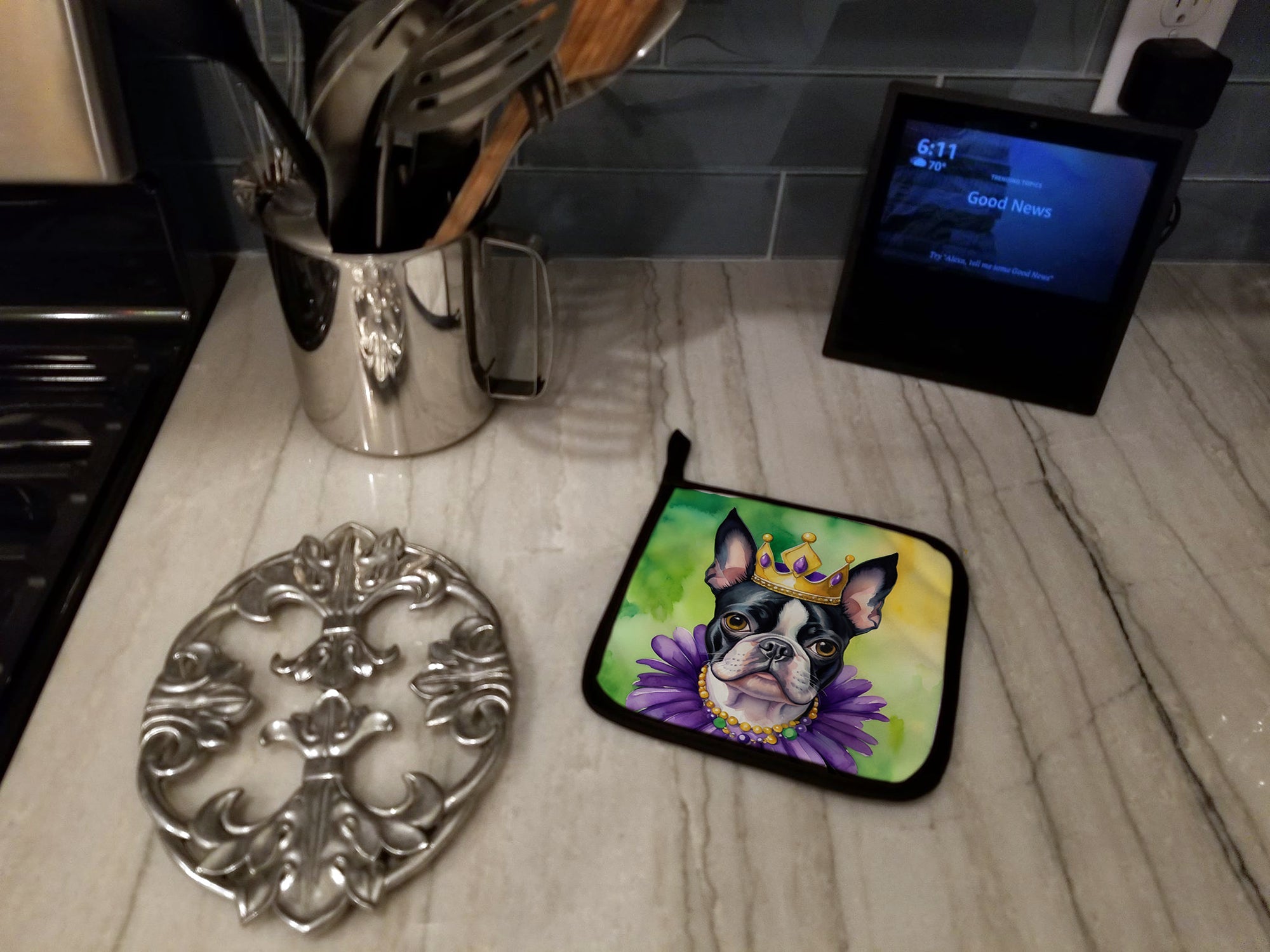 Boston Terrier King of Mardi Gras Pot Holder Set of 2 Heat Resistant Quilted Hot Pads 7.5 x 7.5 Inch, Insulated Kitchen Trivets for Cooking & Baking