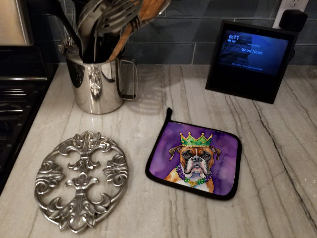 Boxer King of Mardi Gras Pot Holder Set of 2 Heat Resistant Quilted Hot Pads 7.5 x 7.5 Inch, Insulated Kitchen Trivets for Cooking & Baking
