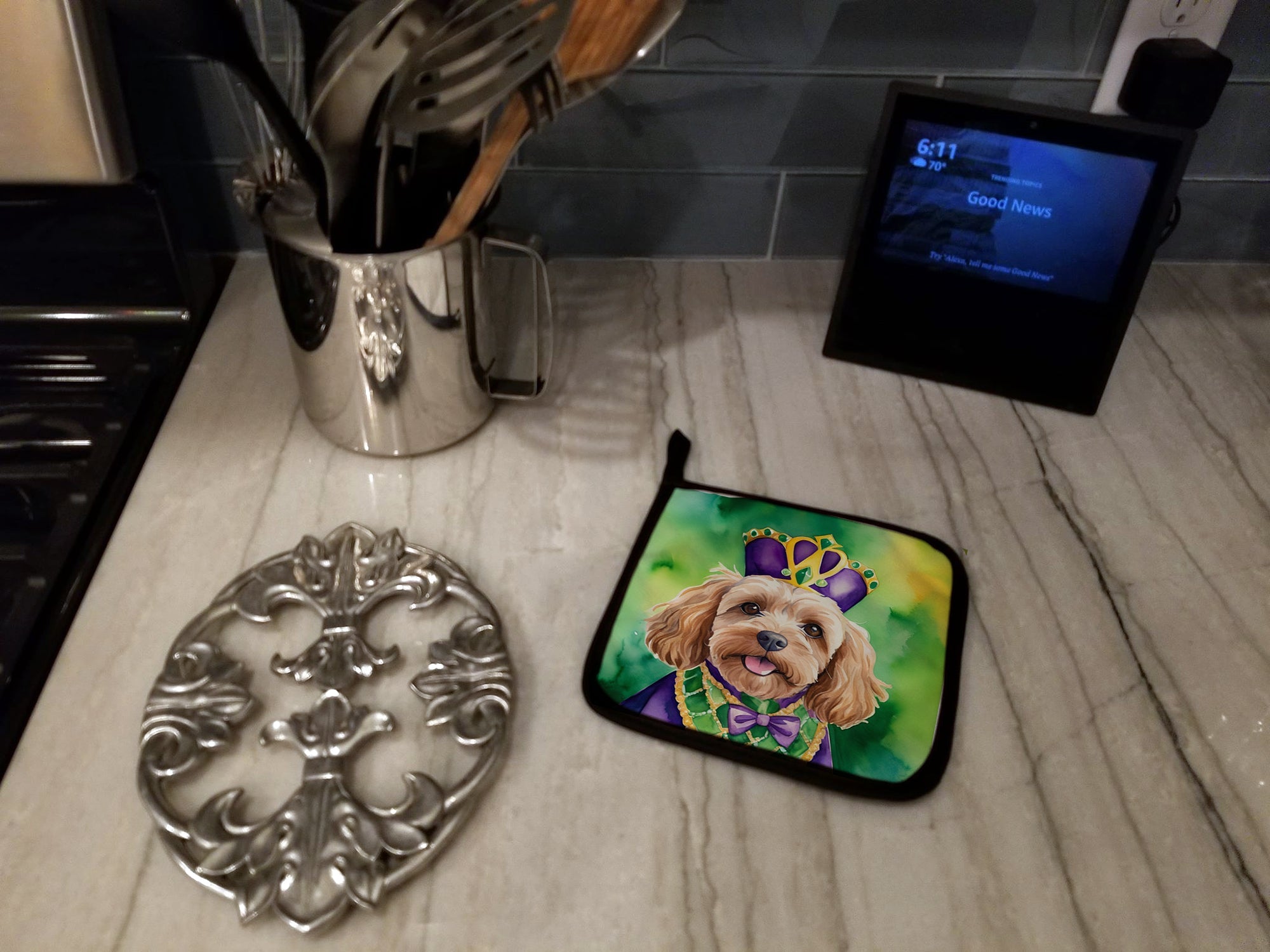 Cockapoo King of Mardi Gras Pot Holder Set of 2 Heat Resistant Quilted Hot Pads 7.5 x 7.5 Inch, Insulated Kitchen Trivets for Cooking & Baking
