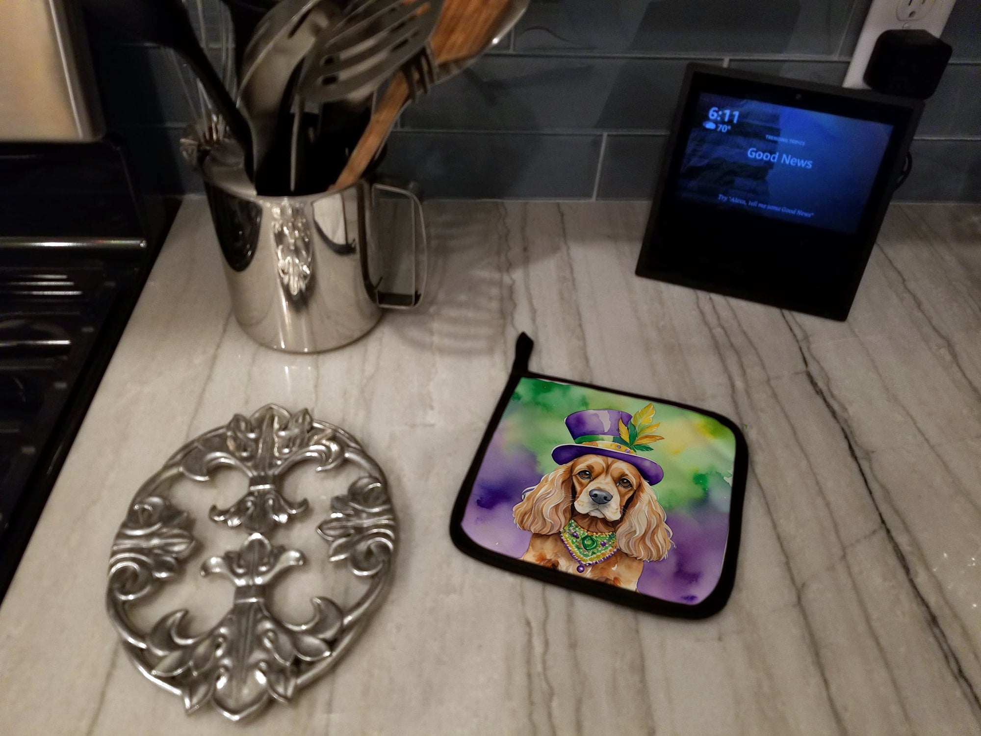 Cocker Spaniel King of Mardi Gras Pot Holder Set of 2 Heat Resistant Quilted Hot Pads 7.5 x 7.5 Inch, Insulated Kitchen Trivets for Cooking & Baking