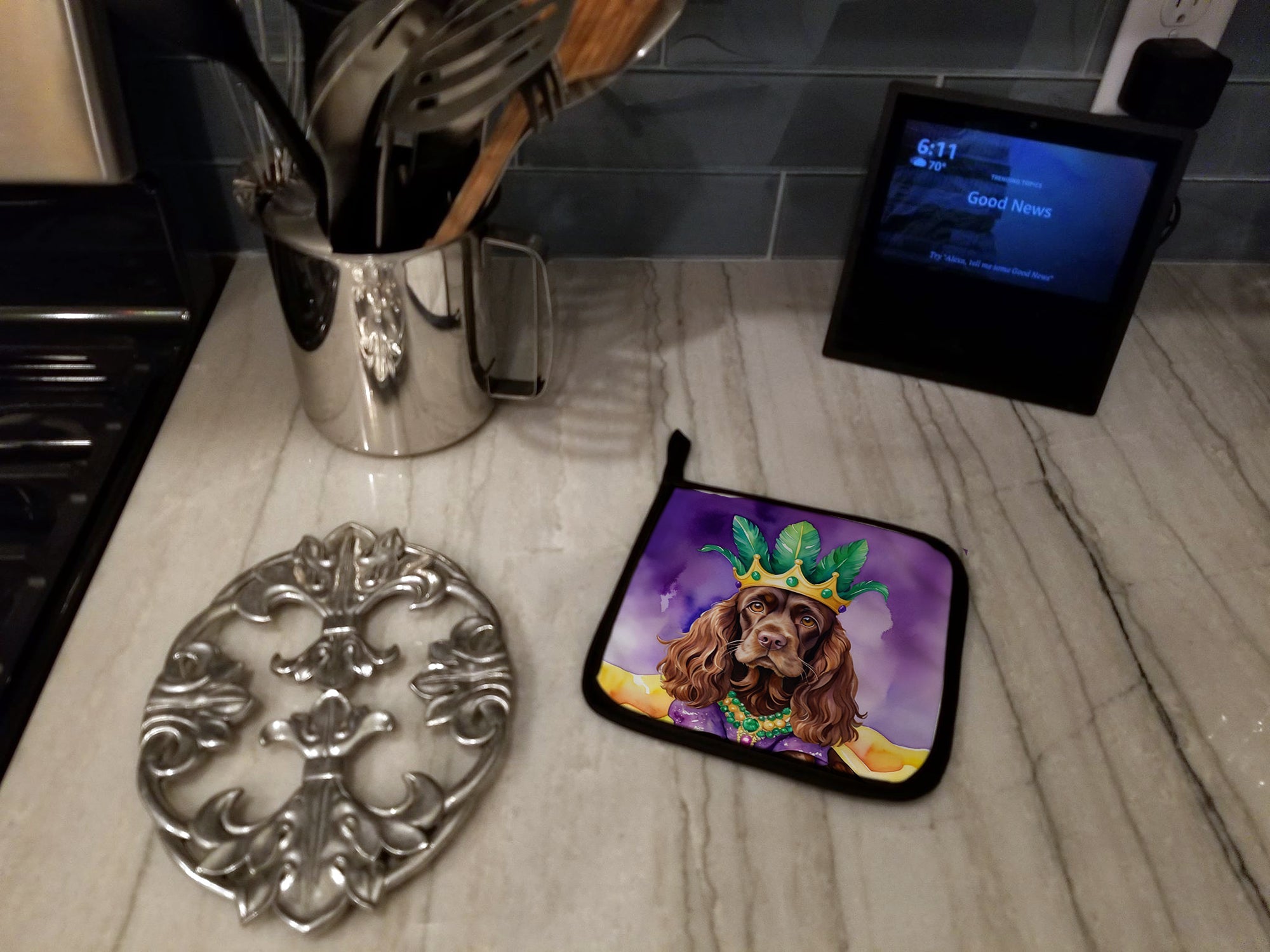 Cocker Spaniel King of Mardi Gras Pot Holder Set of 2 Heat Resistant Quilted Hot Pads 7.5 x 7.5 Inch, Insulated Kitchen Trivets for Cooking & Baking