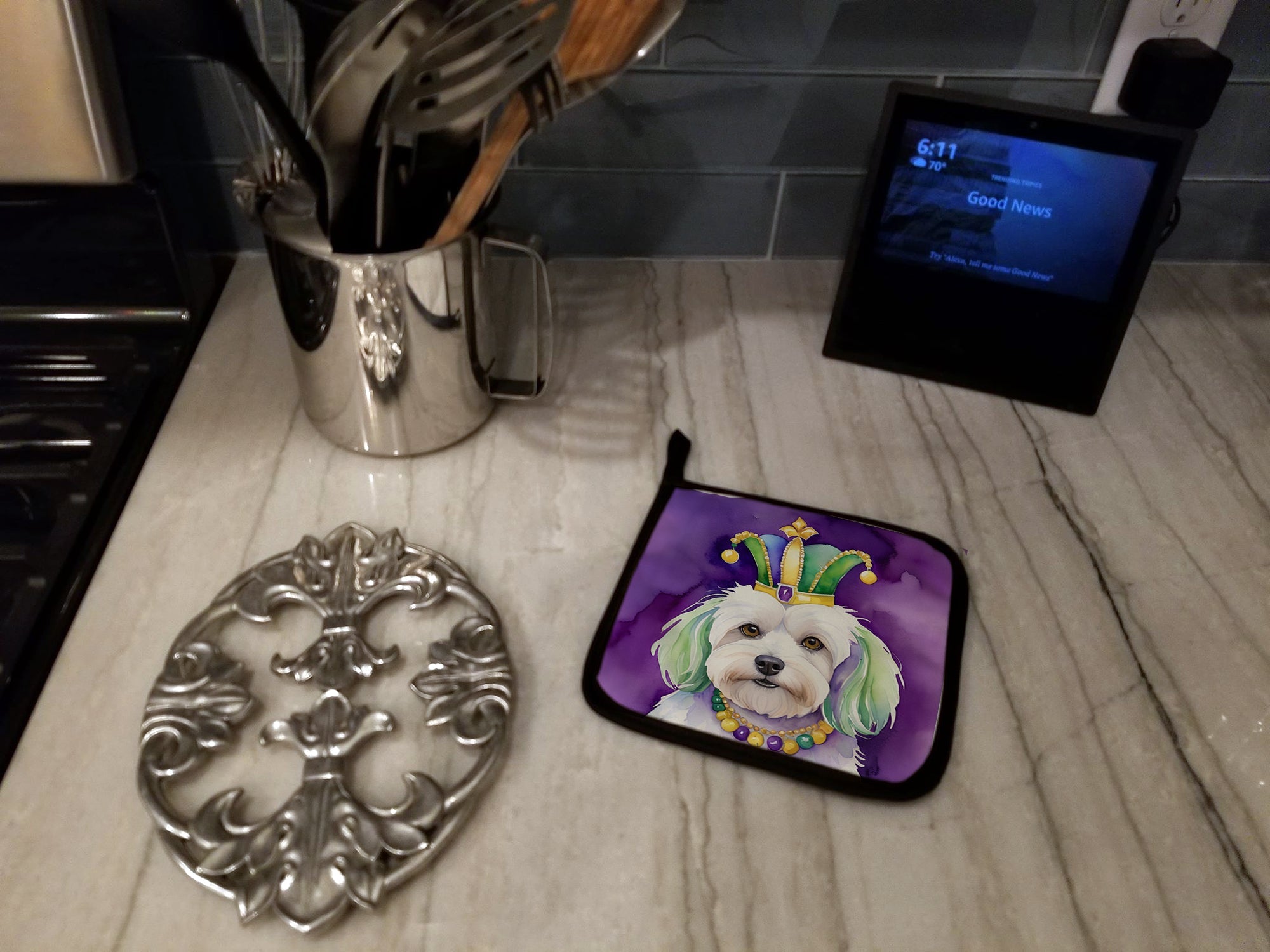 Coton de Tulear King of Mardi Gras Pot Holder Set of 2 Heat Resistant Quilted Hot Pads 7.5 x 7.5 Inch, Insulated Kitchen Trivets for Cooking & Baking