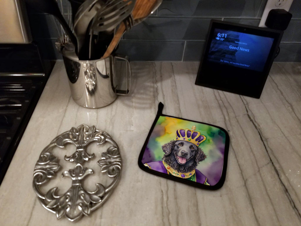 Curly-Coated Retriever King of Mardi Gras Pot Holder Set of 2 Heat Resistant Quilted Hot Pads 7.5 x 7.5 Inch, Insulated Kitchen Trivets for Cooking & Baking