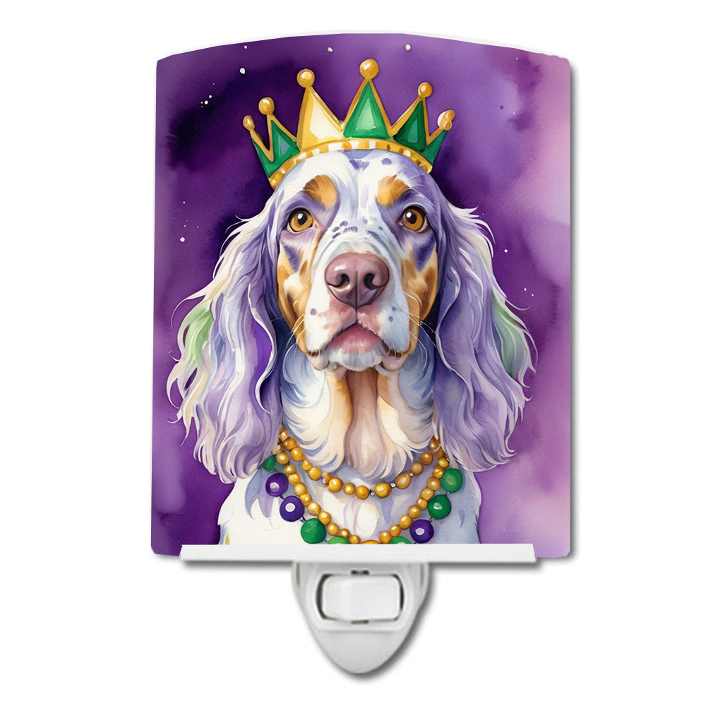 English Setter King of Mardi Gras Ceramic Night Light Compact, UL-Certified, Ideal for Bedroom, Bathroom, Nursery, Hallway, Kitchen, 6x4x3, Multicolor