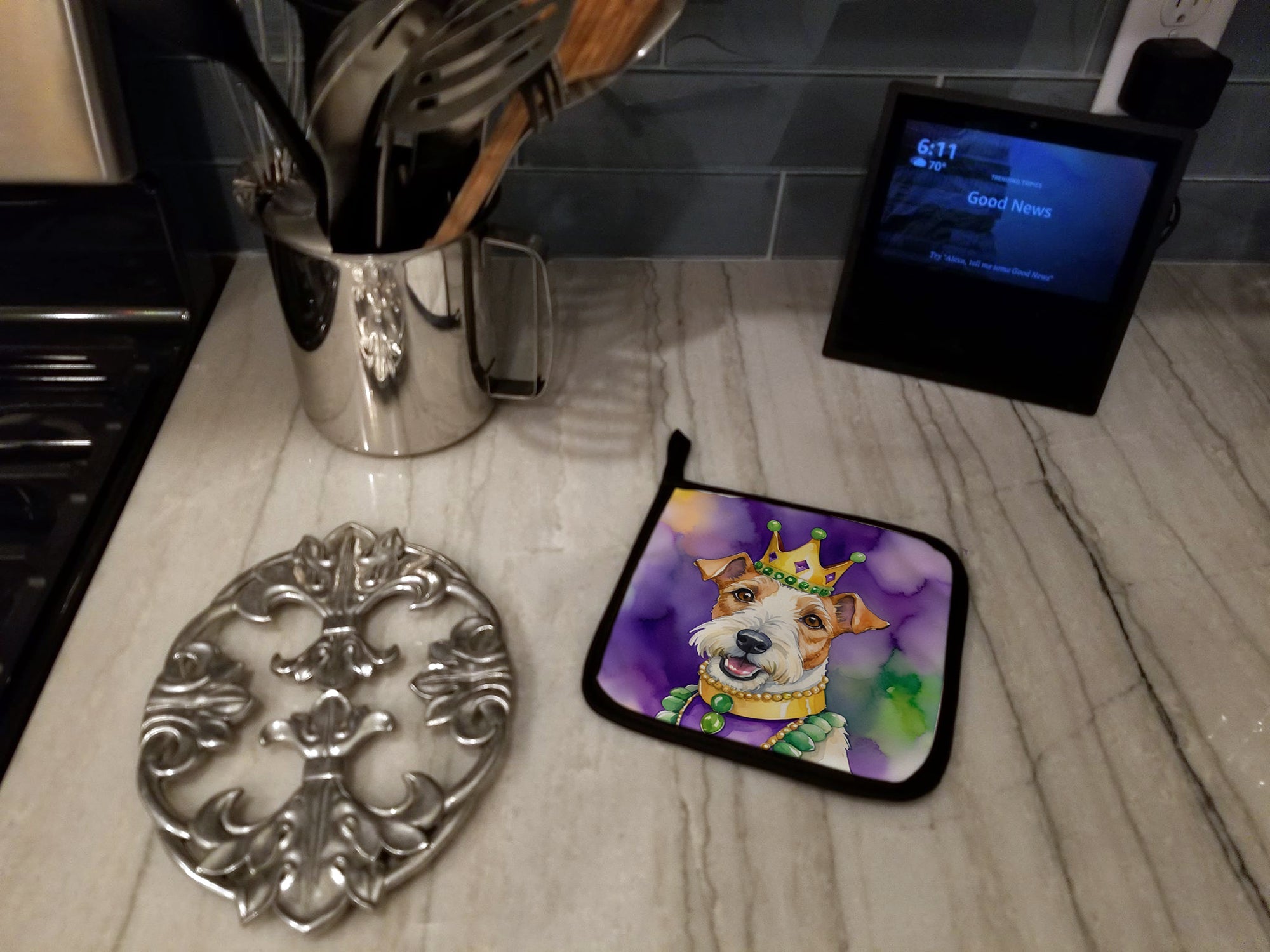 Fox Terrier King of Mardi Gras Pot Holder Set of 2 Heat Resistant Quilted Hot Pads 7.5 x 7.5 Inch, Insulated Kitchen Trivets for Cooking & Baking
