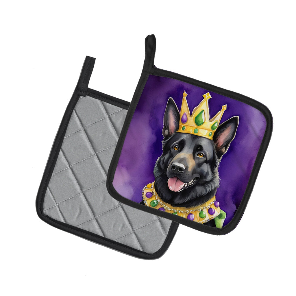 Black German Shepherd King of Mardi Gras Pot Holder Set of 2 Heat Resistant Quilted Hot Pads 7.5 x 7.5 Inch, Insulated Kitchen Trivets for Cooking & Baking