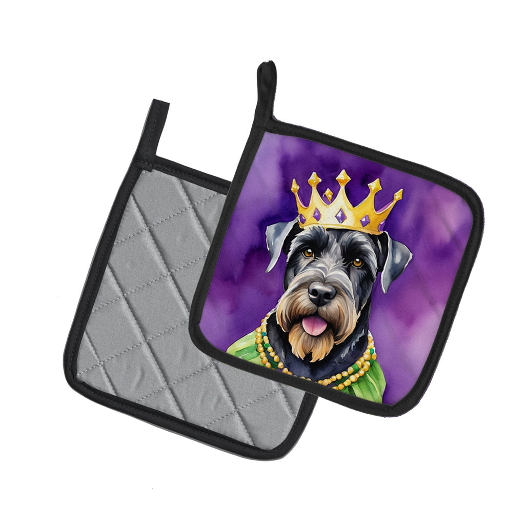 Giant Schnauzer King of Mardi Gras Pot Holder Set of 2 Heat Resistant Quilted Hot Pads 7.5 x 7.5 Inch, Insulated Kitchen Trivets for Cooking & Baking