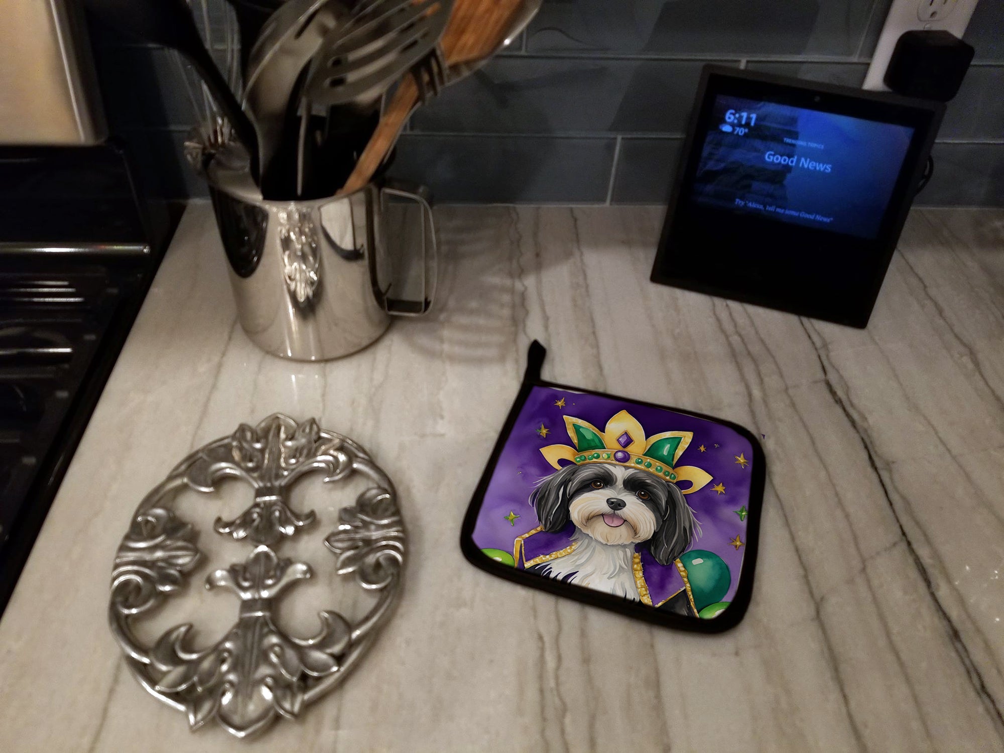 Havanese King of Mardi Gras Pot Holder Set of 2 Heat Resistant Quilted Hot Pads 7.5 x 7.5 Inch, Insulated Kitchen Trivets for Cooking & Baking