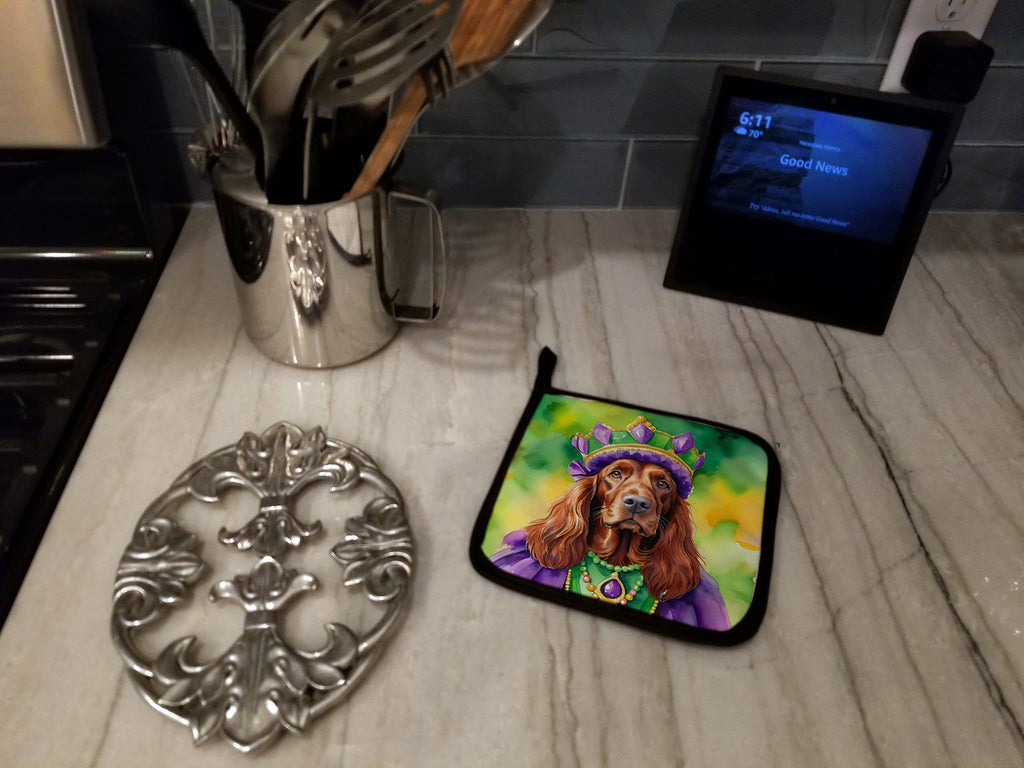 Irish Setter King of Mardi Gras Pot Holder Set of 2 Heat Resistant Quilted Hot Pads 7.5 x 7.5 Inch, Insulated Kitchen Trivets for Cooking & Baking