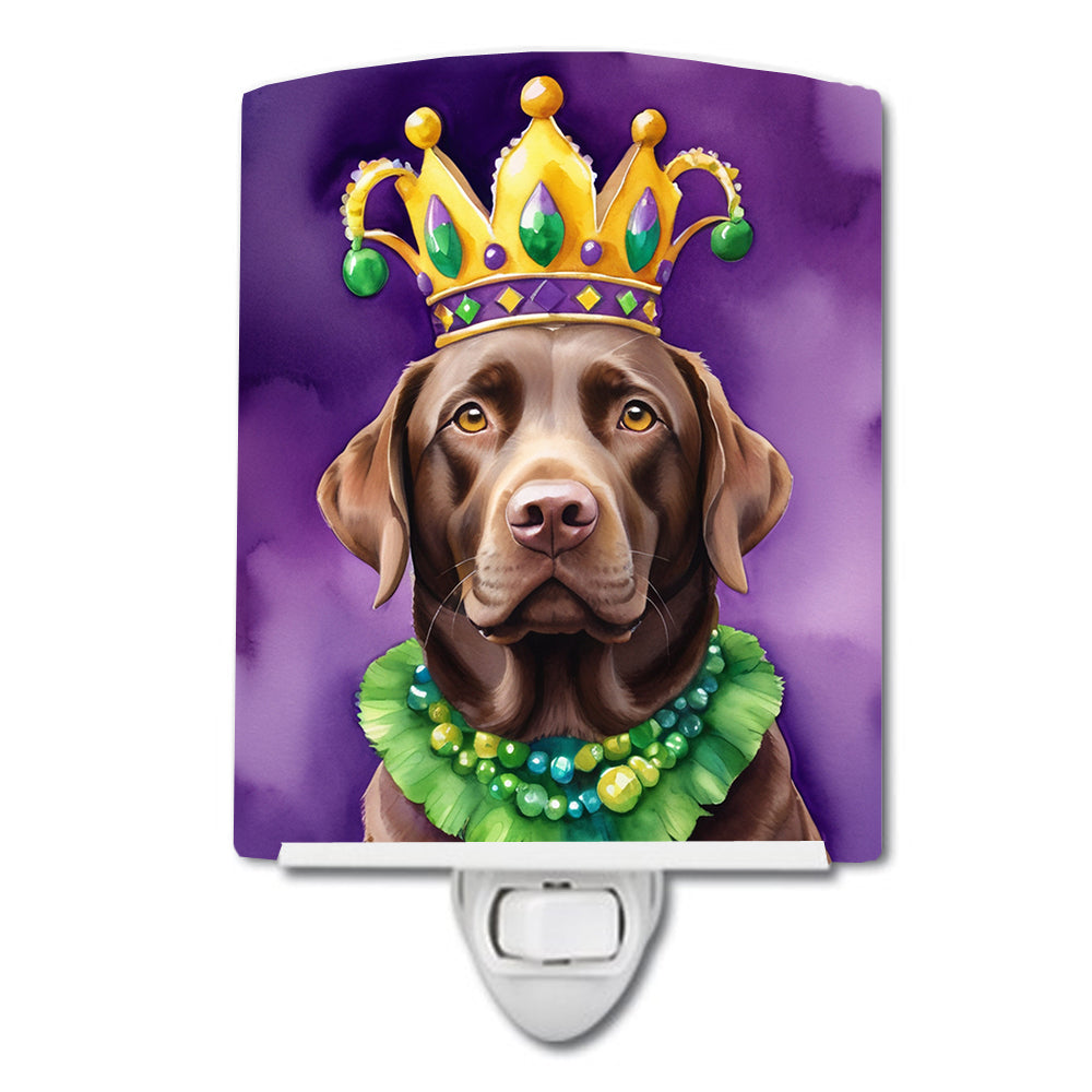 Labrador Retriever King of Mardi Gras Ceramic Night Light Compact, UL-Certified, Ideal for Bedroom, Bathroom, Nursery, Hallway, Kitchen, 6x4x3, Multicolor