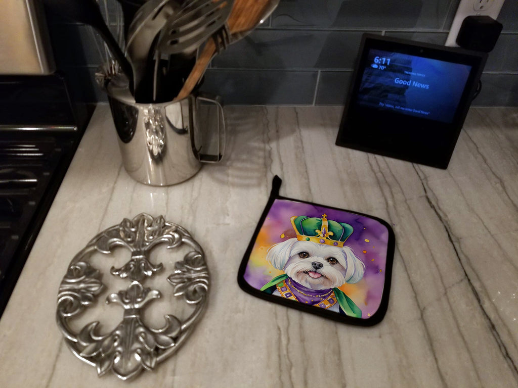 Maltese King of Mardi Gras Pot Holder Set of 2 Heat Resistant Quilted Hot Pads 7.5 x 7.5 Inch, Insulated Kitchen Trivets for Cooking & Baking