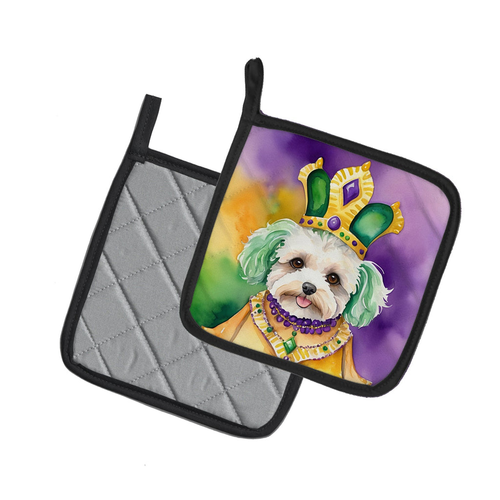 Maltipoo King of Mardi Gras Pot Holder Set of 2 Heat Resistant Quilted Hot Pads 7.5 x 7.5 Inch, Insulated Kitchen Trivets for Cooking & Baking