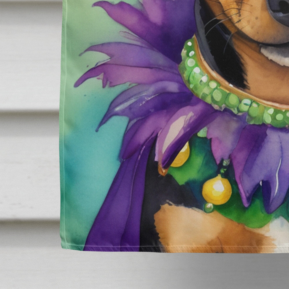 Miniature Pinscher King of Mardi Gras House Flag 28x40 Porch Sleeve Pole Decorative Outside Yard Banner Artwork Wall Hanging, Polyester