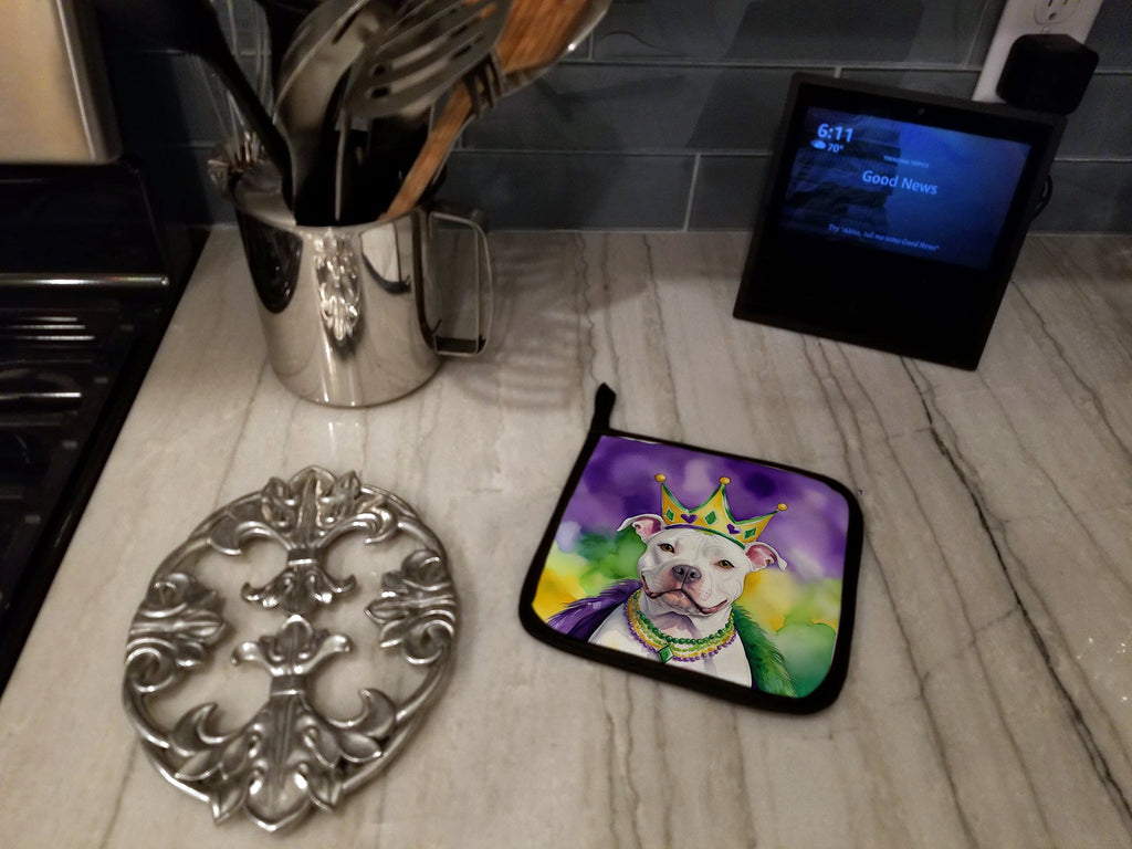 Pit Bull Terrier King of Mardi Gras Pot Holder Set of 2 Heat Resistant Quilted Hot Pads 7.5 x 7.5 Inch, Insulated Kitchen Trivets for Cooking & Baking