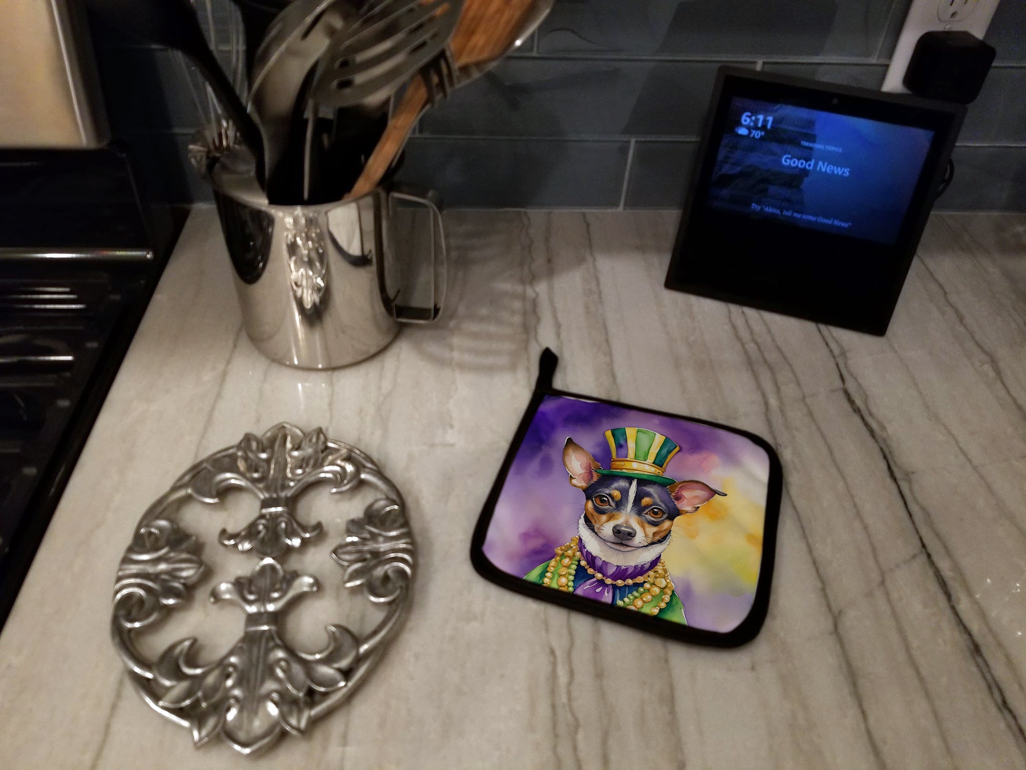 Rat Terrier King of Mardi Gras Pot Holder Set of 2 Heat Resistant Quilted Hot Pads 7.5 x 7.5 Inch, Insulated Kitchen Trivets for Cooking & Baking