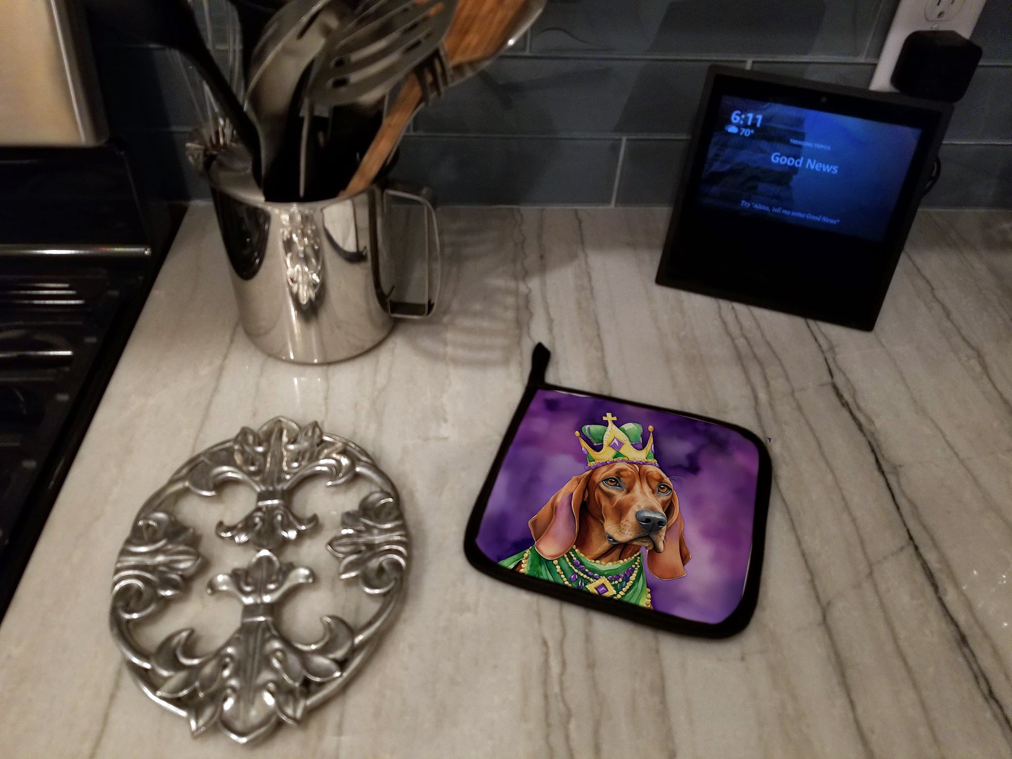 Redbone Coonhound King of Mardi Gras Pot Holder Set of 2 Heat Resistant Quilted Hot Pads 7.5 x 7.5 Inch, Insulated Kitchen Trivets for Cooking & Baking