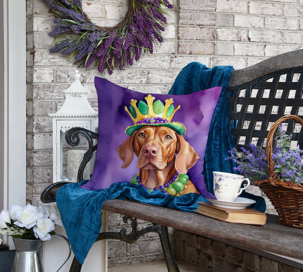 Vizsla King of Mardi Gras Decorative Throw Pillow 18x18 Indoor Outdoor Accent Cushion, Fabric Cover with Insert for Sofa, Bed, Porch & Living Room