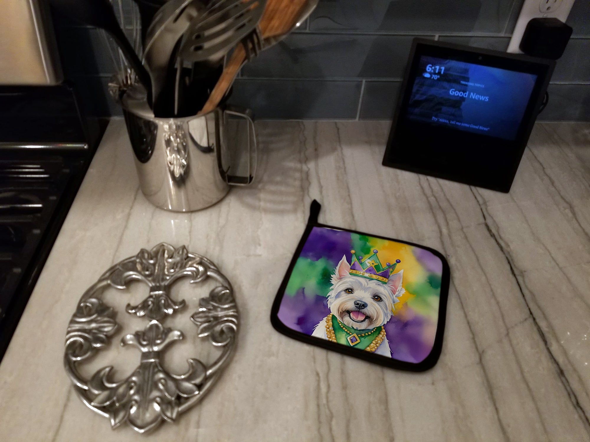 Westie King of Mardi Gras Pot Holder Set of 2 Heat Resistant Quilted Hot Pads 7.5 x 7.5 Inch, Insulated Kitchen Trivets for Cooking & Baking